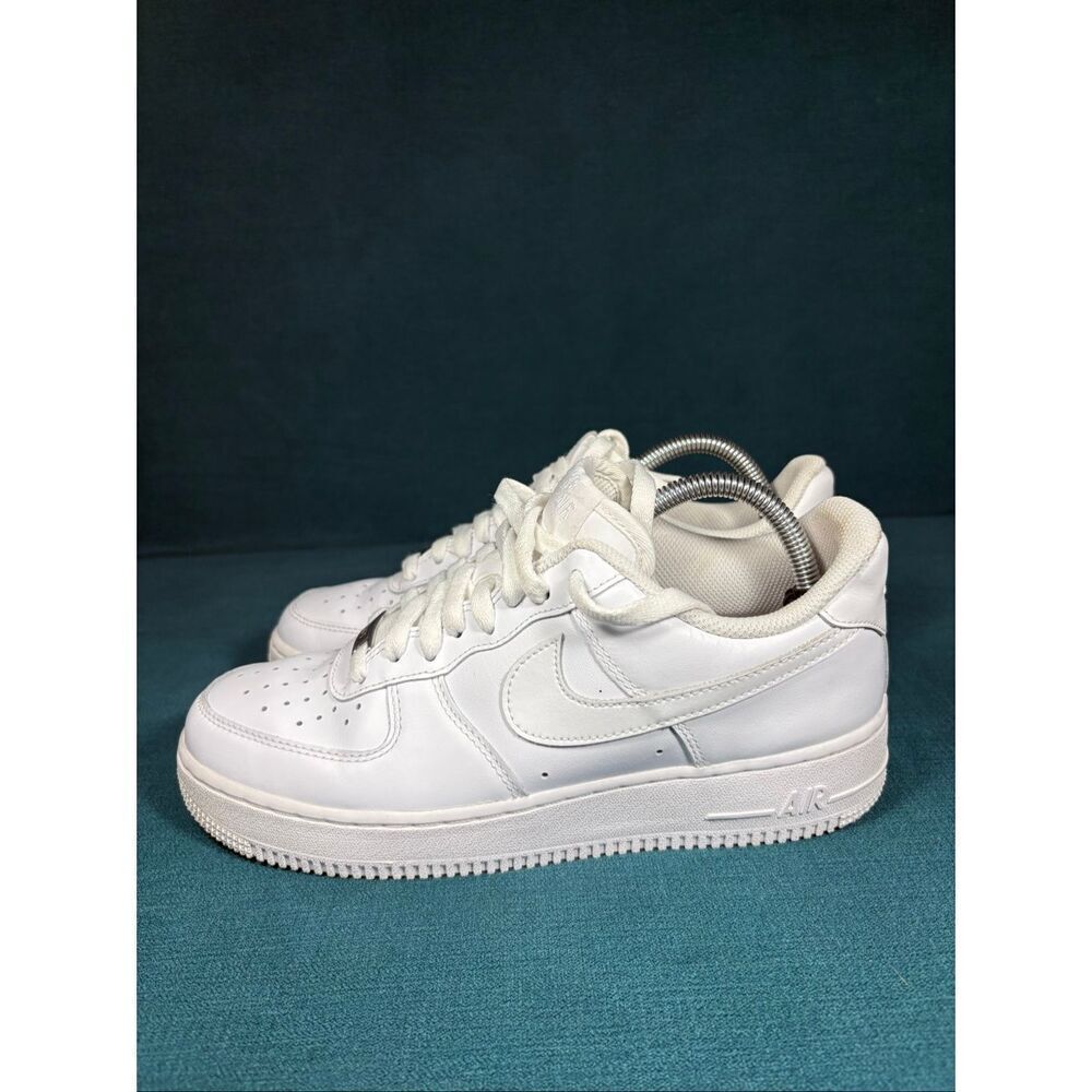 Nike Air Force 1 Low ‘07 Triple White DD8959-100 Women’s Size 9